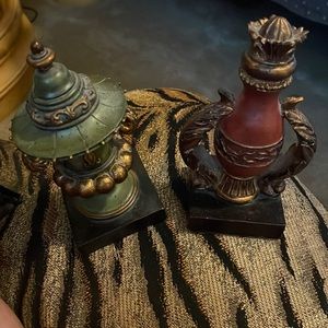 Set of two home decor figurines